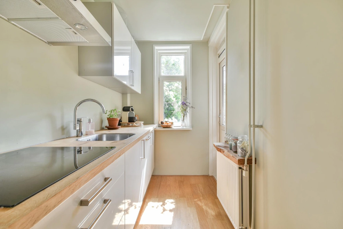 Rumah dengan Dapur Layout Linear